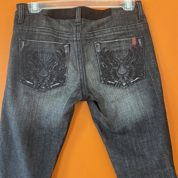 Buffalo jeans by David Bitton size 27 Capri pants in black denim. - Picture 2 of 11